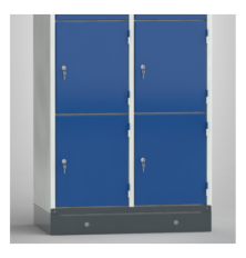 P_222560_1 Hubwagensockel für einen Wertfachschrank.