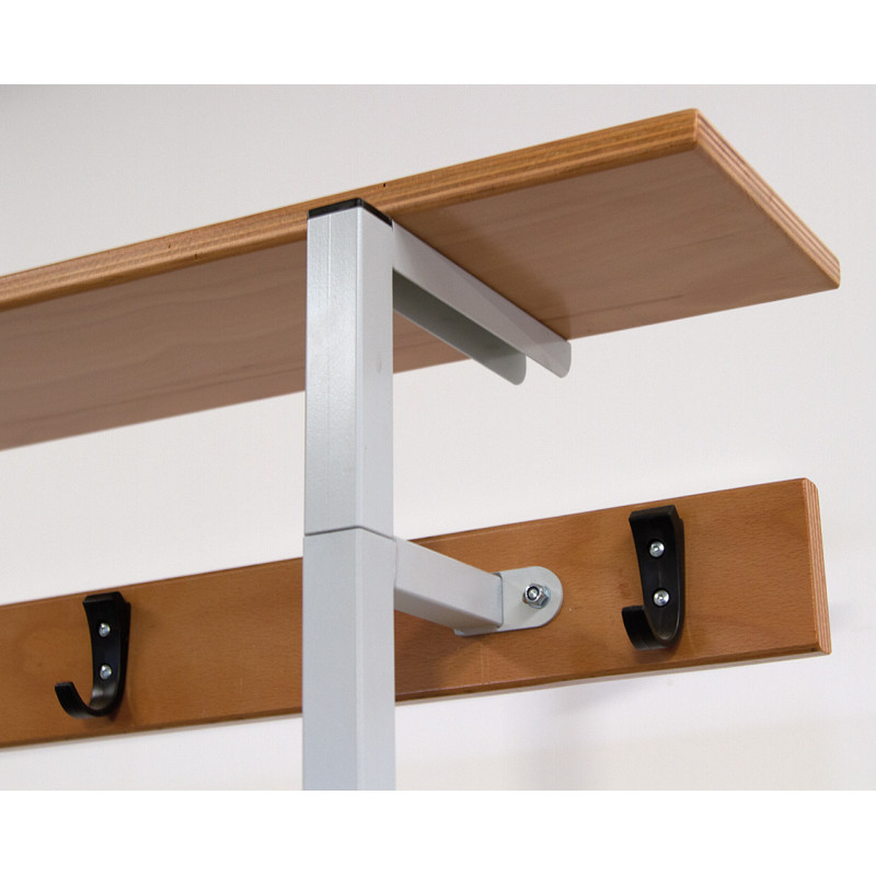 Utensilien-Aufsatz mit einer Ablage